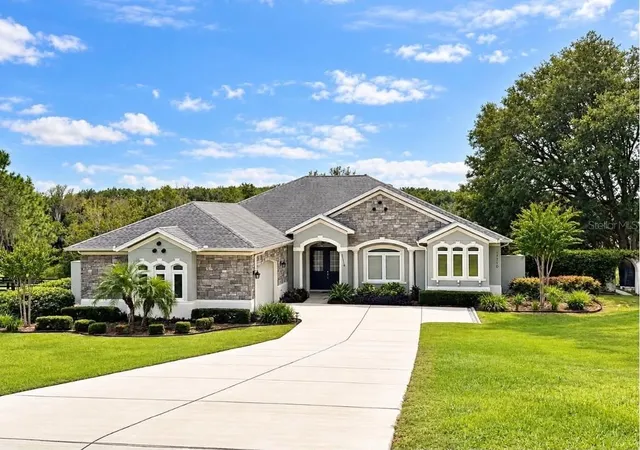 Photo 1 of Single family home for sale at 17710 Palm View Cir, Mount Dora, FL 32757 | MLS# G5118422 | Listing updated on 2026-10-06