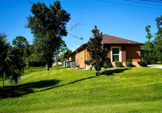 Photo 4 of Single family home for sale at 5168 Greenhouse Ave, North Port, FL 34288 | MLS# C7531381 | Listing updated on 2026-10-01