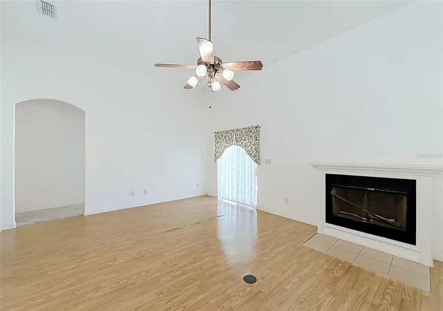 Photo 3 of Single family home for sale at 4431 Nottoway Dr, Leesburg, FL 34748 | MLS# G5118423 | Listing updated on 2026-10-02