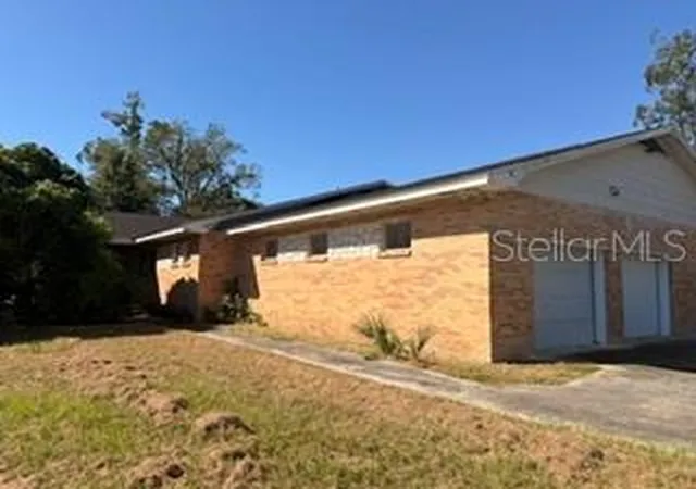Photo 2 of Single family home for sale at 530 Sw 23rd Avenue, Ocala, FL 34471 | MLS# OM733121 | Listing updated on 2026-10-08