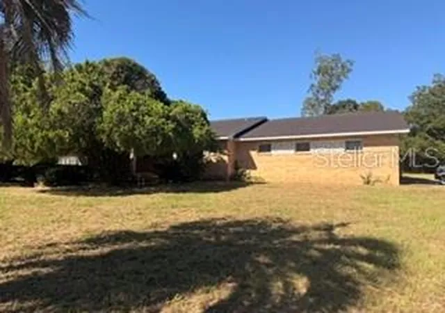 Photo 3 of Single family home for sale at 530 Sw 23rd Avenue, Ocala, FL 34471 | MLS# OM733121 | Listing updated on 2026-10-08