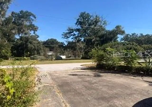 Photo 4 of Single family home for sale at 530 SW 23rd Avenue, Ocala, FL 34471 | MLS# OM733121 | Listing updated on 2026-10-08