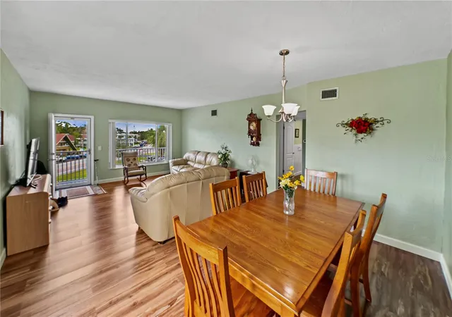 Listing Photo 5 - Condo for sale in building located at 2001 World Pkwy Blvd, CLEARWATER, FL 33763 - Unit #59