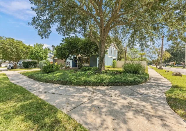 Photo 2 of Single family home for sale at 15801 Country Lake Dr, Tampa, FL 33624 | MLS# TB8553399 | Listing updated on 2026-10-03