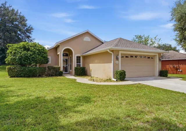 Single family home for sale at 81 Golfview Cir, UMATILLA, FL 32784 | MLS# G5118426