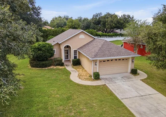 Photo 1 of Single family home for sale at 81 Golfview Cir, Umatilla, FL 32784 | MLS# G5118426 | Listing updated on 2026-10-07