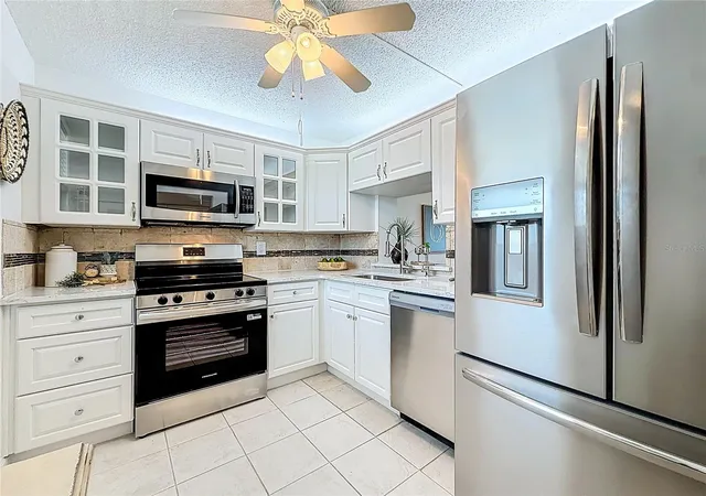 Photo 4 of Condo for sale at 7425 Bay Is Dr S #105, South Pasadena, FL 33707 | MLS# TB8553400 | Listing updated on 2026-10-02