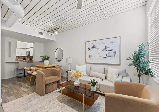 Photo 2 of Condo for sale at 2411 W Horatio St #519, Tampa, FL 33609 | MLS# TB8553401 | Listing updated on 2026-10-02