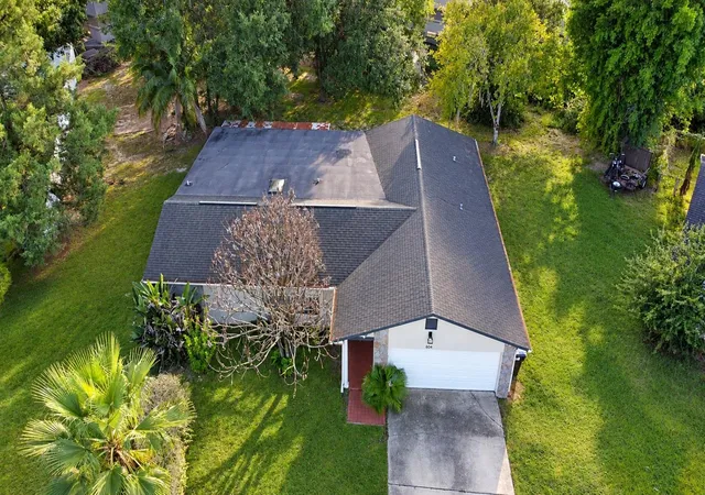 Photo 2 of Single family home for sale at 604 Riverwoods Cir, Orlando, FL 32825 | MLS# O6446016 | Listing updated on 2026-10-15