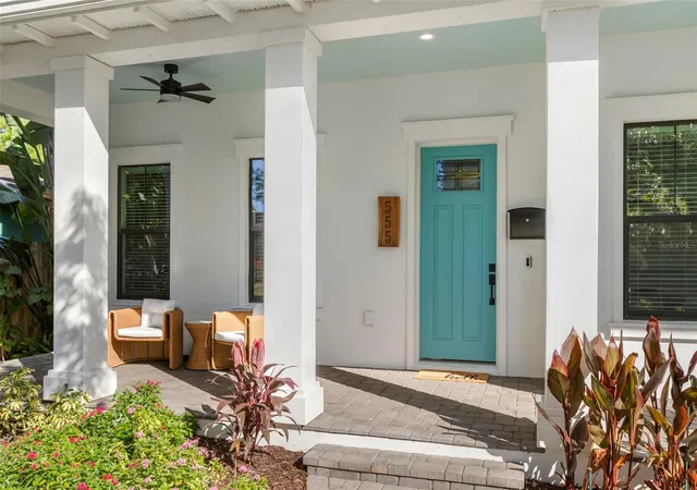Photo 3 of Single family home for sale at 555 26th Avenue N, Saint Petersburg, FL 33704 | MLS# TB8553419 | Listing updated on 2026-10-22