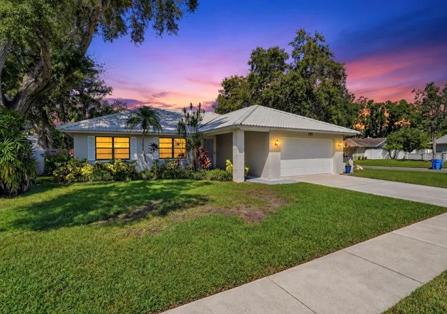 Photo 2 of Single family home for sale at 13926 Gull Way, Clearwater, FL 33762 | MLS# TB8553420 | Listing updated on 2026-10-02