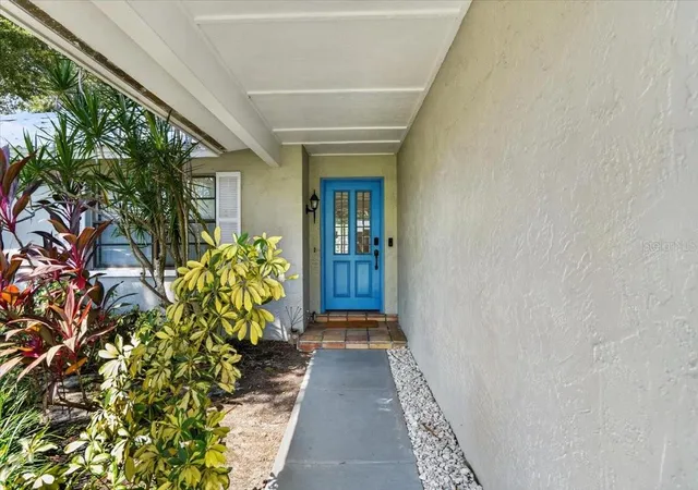 Photo 3 of Single family home for sale at 13926 Gull Way, Clearwater, FL 33762 | MLS# TB8553420 | Listing updated on 2026-10-02