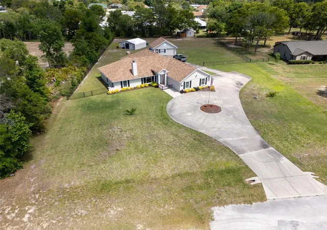 Photo 4 of Single family home for sale at 10401 SW 56th Avenue, Ocala, FL 34476 | MLS# OM733127 | Listing updated on 2026-10-01