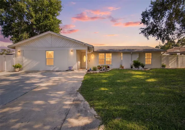 Single family home for sale at 1325 Oakcrest Dr, BRANDON, FL 33510 | MLS# TB8553423