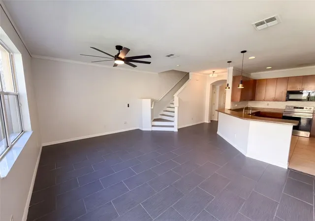 Photo 3 of Townhouse for sale at 348 Golden Dewdrop Way, Oviedo, FL 32765 | MLS# O6446031 | Listing updated on 2026-10-08