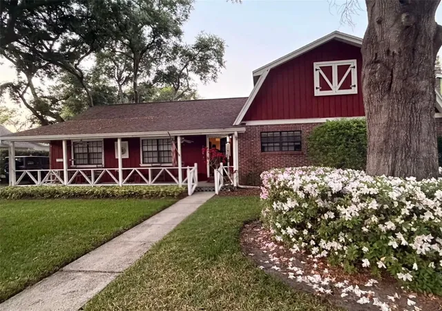 Photo 1 of Single family home for sale at 2219 Shadehill Ct, Tampa, FL 33612 | MLS# TB8553427 | Listing updated on 2026-10-20