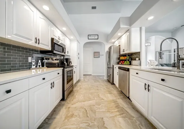 Photo 3 of Single family home for sale at 2501 Englewood Rd, Englewood, FL 34223 | MLS# N6145999 | Listing updated on 2026-10-02