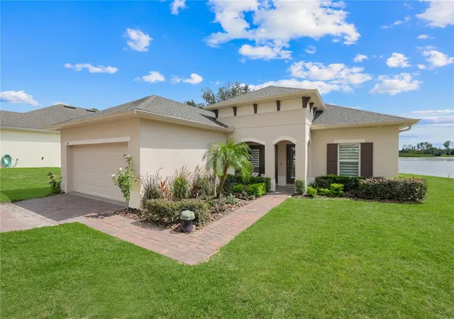 Photo 1 of Single family home for sale at 124 Islabella Way, Groveland, FL 34736 | MLS# G5118437 | Listing updated on 2026-10-03