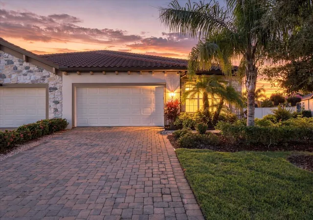 Photo 2 of Single family home for sale at 2505 Avolet Ct, Bradenton, FL 34211 | MLS# A4707909 | Listing updated on 2026-10-03