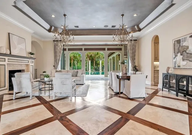 Photo 3 of Single family home for sale at 4906 Aviva Garden Ct, Windermere, FL 34786 | MLS# O6446042 | Listing updated on 2026-10-20