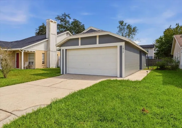 Photo 2 of Single family home for sale at 1432 Marigold Dr, Lakeland, FL 33811 | MLS# L4965449 | Listing updated on 2026-10-08