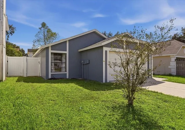 Photo 4 of Single family home for sale at 1432 Marigold Dr, Lakeland, FL 33811 | MLS# L4965449 | Listing updated on 2026-10-08