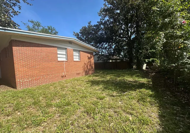 Photo 4 of Single family home for sale at 1430 Ron Rd, Jacksonville, FL 32210 | MLS# TB8553439 | Listing updated on 2026-09-30
