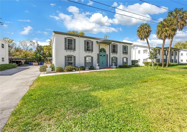 Photo 3 of Condo for sale at 1338 Snell Isle Blvd Ne #1, Saint Petersburg, FL 33704 | MLS# TB8553440 | Listing updated on 2026-09-30