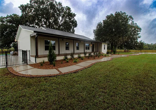 Photo 3 of Single family home for sale at 3276 County Rd 216, Oxford, FL 34484 | MLS# GC543875 | Listing updated on 2026-10-09