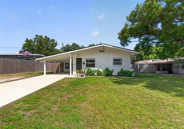 Photo 2 of Single family home for sale at 835 54th Avenue N, Saint Petersburg, FL 33703 | MLS# TB8553442 | Listing updated on 2026-10-03