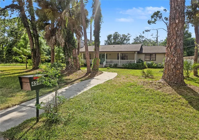 Photo 2 of Single family home for sale at 4598 Cactus Ave, Sarasota, FL 34231 | MLS# A4707912 | Listing updated on 2026-10-01