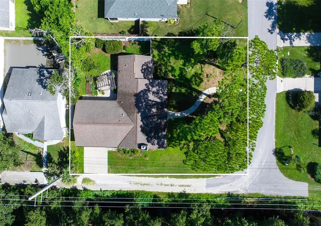 Photo 4 of Single family home for sale at 4598 Cactus Ave, Sarasota, FL 34231 | MLS# A4707912 | Listing updated on 2026-10-01