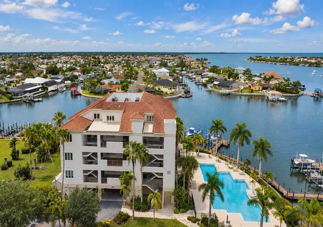 Photo 2 of Condo for sale at 1003 Bellasol Way #9202, Apollo Beach, FL 33572 | MLS# TB8553444 | Listing updated on 2026-10-08