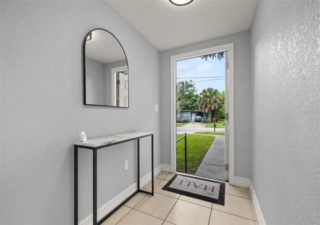 Photo 4 of Single family home for sale at 617 Citrus St, Orlando, FL 32805 | MLS# O6446056 | Listing updated on 2026-10-05