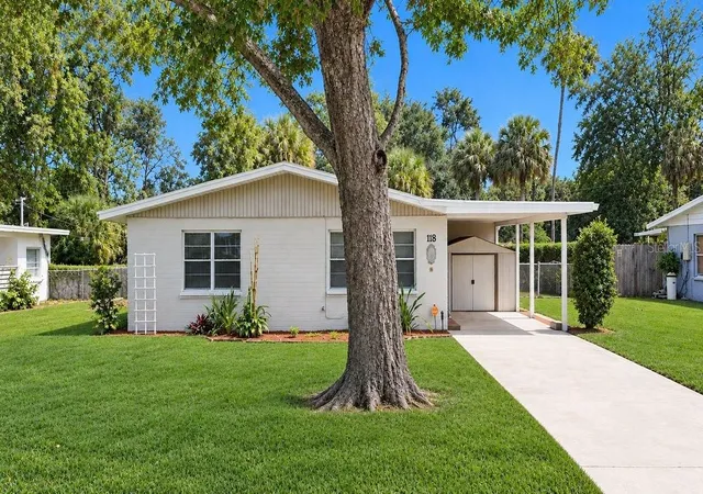 Single family home for sale at 118 Palm Dr, DAYTONA BEACH, FL 32117 | MLS# V4951581