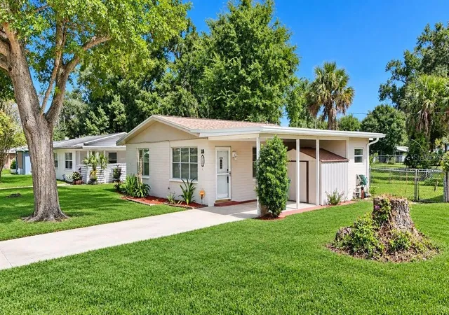 Photo 1 of Single family home for sale at 118 Palm Dr, Daytona Beach, FL 32117 | MLS# V4951581 | Listing updated on 2026-10-07