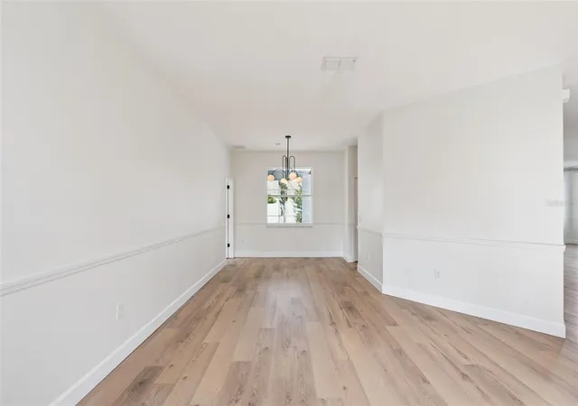 Photo 3 of Single family home for sale at 406 Bridgewater Ct, Kissimmee, FL 34758 | MLS# O6446062 | Listing updated on 2026-10-20
