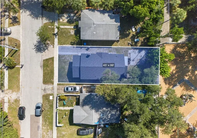 Photo 4 of Single family home for sale at 2310 17th Avenue S, Saint Petersburg, FL 33712 | MLS# TB8553446 | Listing updated on 2026-10-22