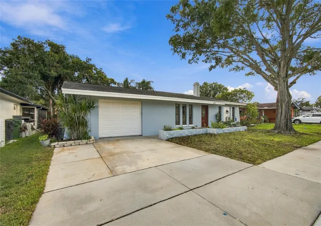 Photo 2 of Single family home for sale at 1813 Driftwood Cir N, Oldsmar, FL 34677 | MLS# TB8553447 | Listing updated on 2026-10-06
