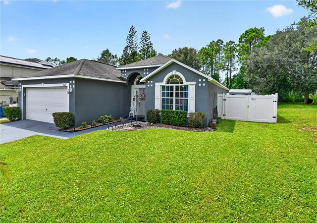 Photo 1 of Single family home for sale at 1015 Naes Ln, Lake Wales, FL 33853 | MLS# L4965452 | Listing updated on 2026-09-30