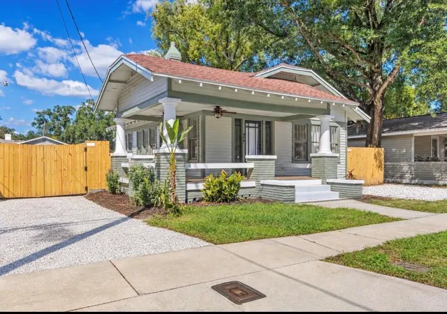 Photo 1 of Single family home for sale at 910 E N Bay St, Tampa, FL 33603 | MLS# TB8553450 | Listing updated on 2026-10-27