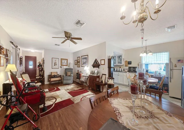 Photo 3 of Single family home for sale at 3802 Chinaberry Rd, Bradenton, FL 34208 | MLS# A4707918 | Listing updated on 2026-10-08
