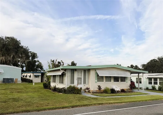Photo 3 of Manufactured home for sale at 408 Palo Verde Dr, Leesburg, FL 34748 | MLS# G5118443 | Listing updated on 2026-09-30