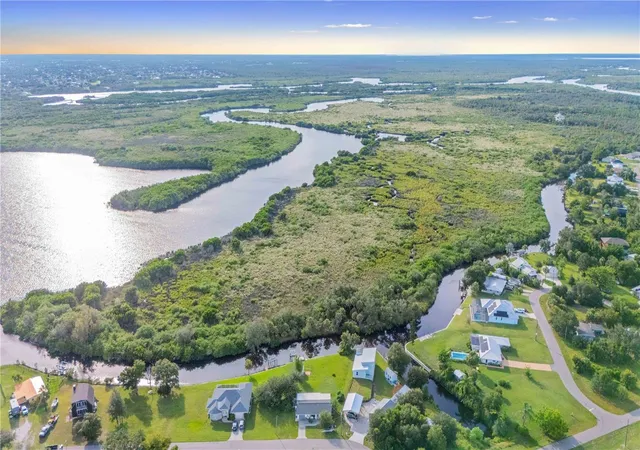 Photo 3 of Single family home for sale at 333 Hile Ln, Punta Gorda, FL 33982 | MLS# C7531387 | Listing updated on 2026-09-30