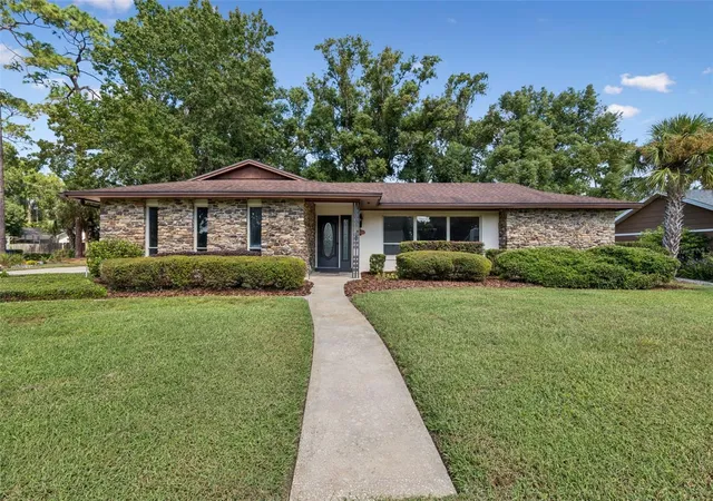 Single family home for sale at 1417 Noble St, LONGWOOD, FL 32750 | MLS# O6446074