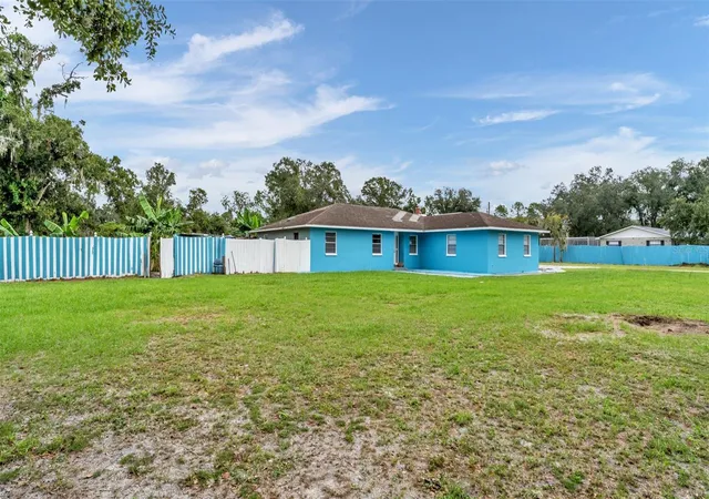 Photo 3 of Single family home for sale at 3605 Ewell Rd, Lakeland, FL 33811 | MLS# L4965453 | Listing updated on 2026-10-02