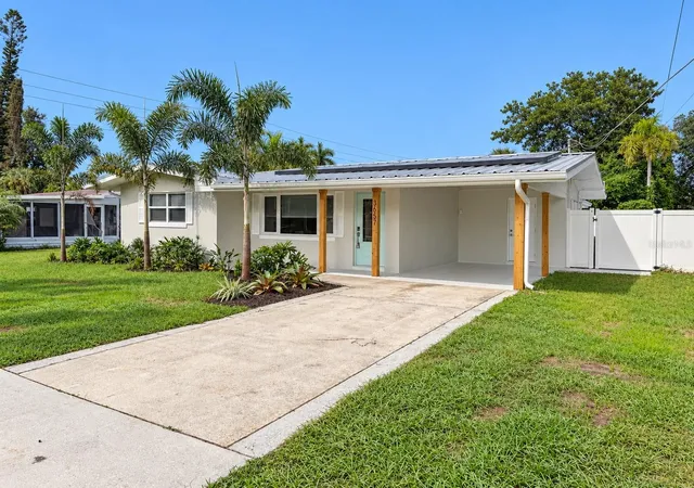 Photo 2 of Single family home for sale at 3657 Kelly St, Fort Myers, FL 33901 | MLS# O6446075 | Listing updated on 2026-10-08