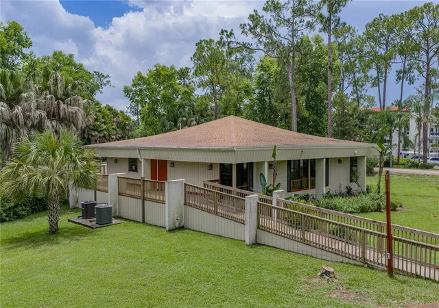 Photo 3 of Condo for sale at 100 El Camino Dr #301, Winter Haven, FL 33884 | MLS# B4902382 | Listing updated on 2026-09-30