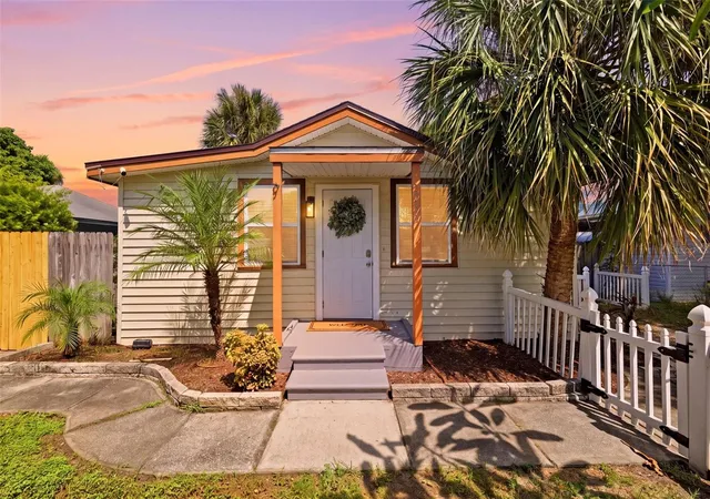 Photo 1 of Single family home for sale at 1751 29th Avenue N, Saint Petersburg, FL 33713 | MLS# TB8553475 | Listing updated on 2026-10-04