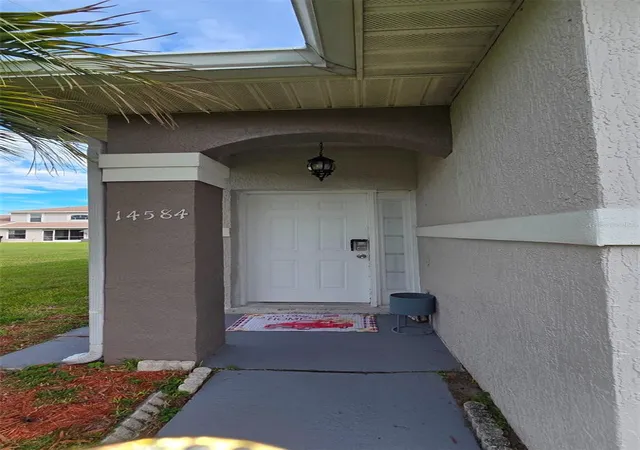 Photo 2 of Townhouse for sale at 14584 Laguna Beach Cir, Orlando, FL 32824 | MLS# S5158560 | Listing updated on 2026-10-04